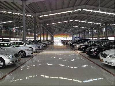 佛山鋒景名車城盛大開業(yè)，一站式購車上牌服務(wù)開啟便捷新篇章